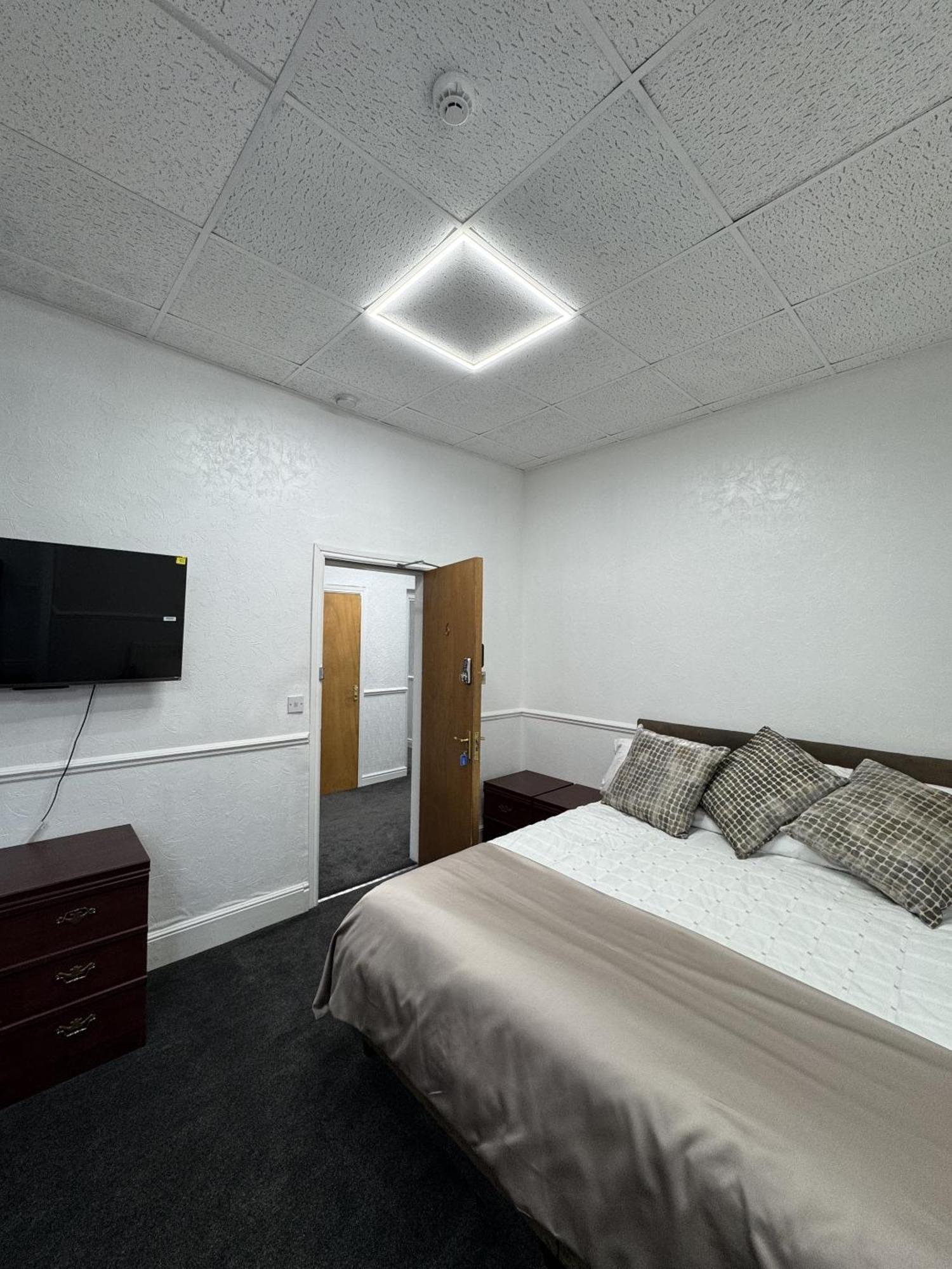 The Wickham Arms Hotel Клекхитон Номер фото